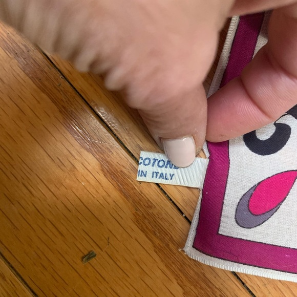 Emilio Pucci Fuchsia and Black Swirl Corton Scarf - Picture 4 of 5